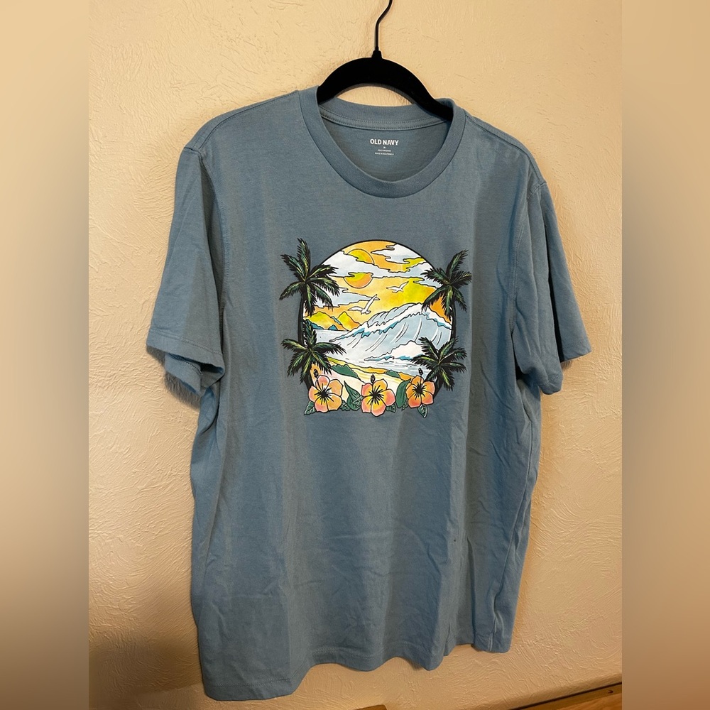 Old Navy graphic tee